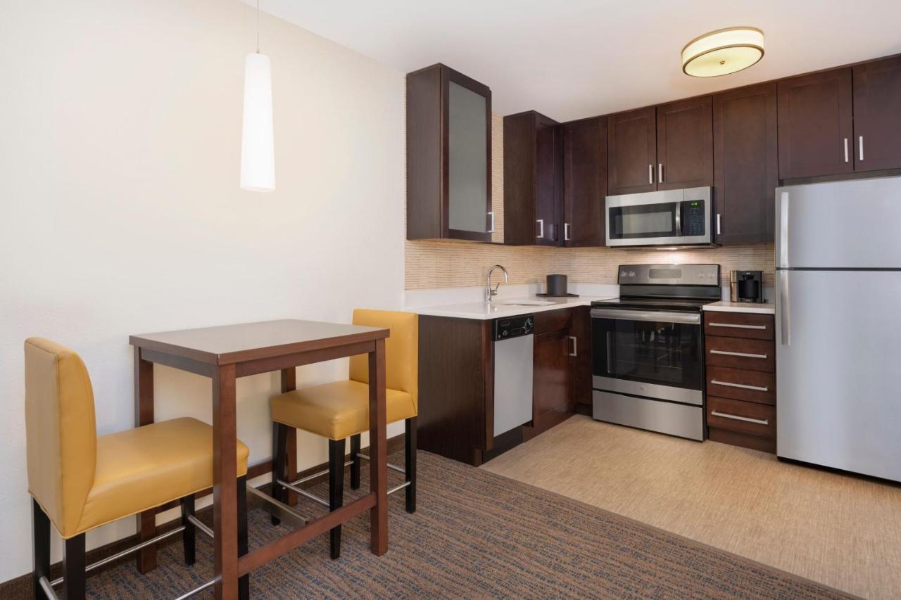 Residence Inn By Marriott Boston Bridgewater Raynham Exterior photo