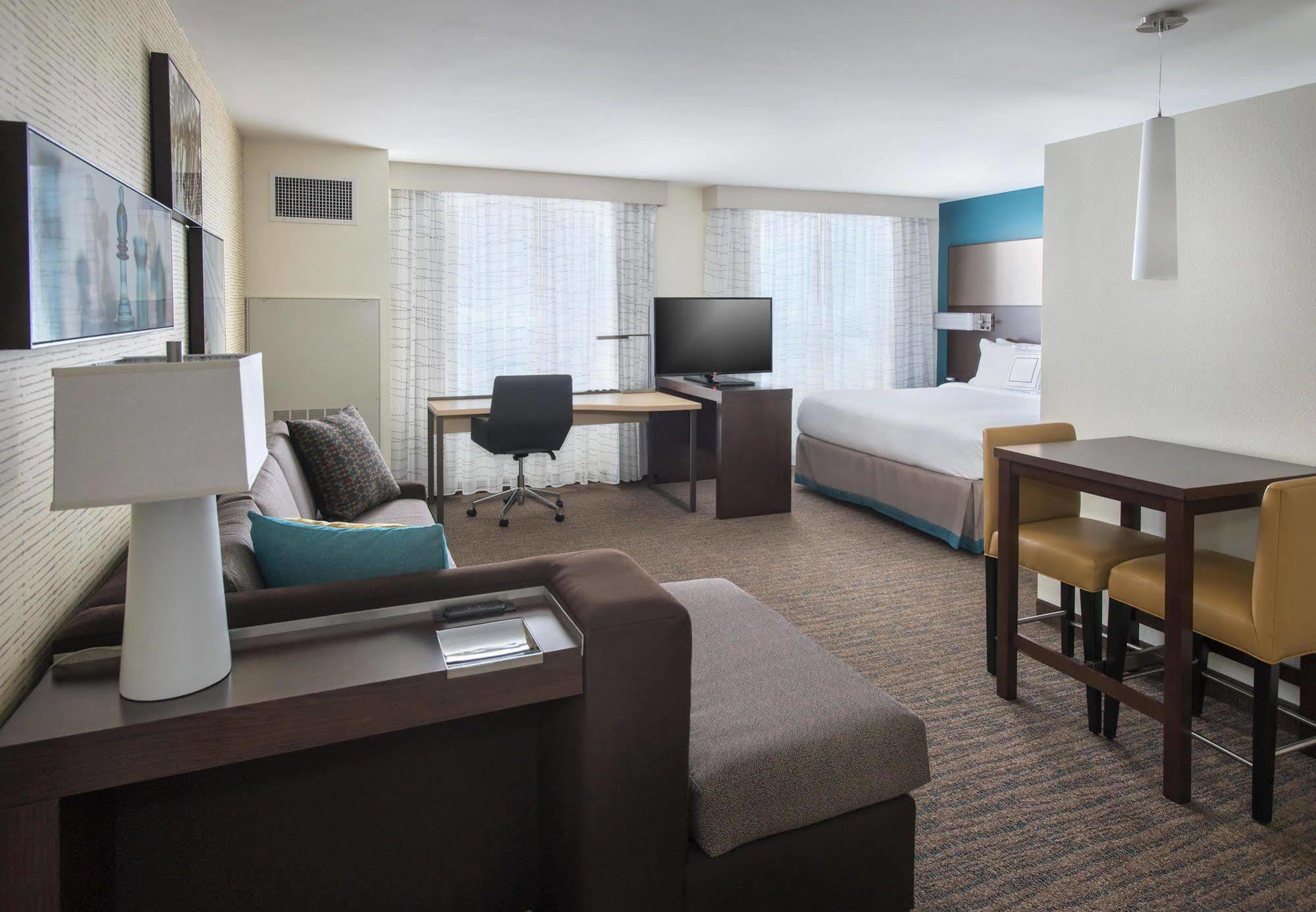 Residence Inn By Marriott Boston Bridgewater Raynham Exterior photo
